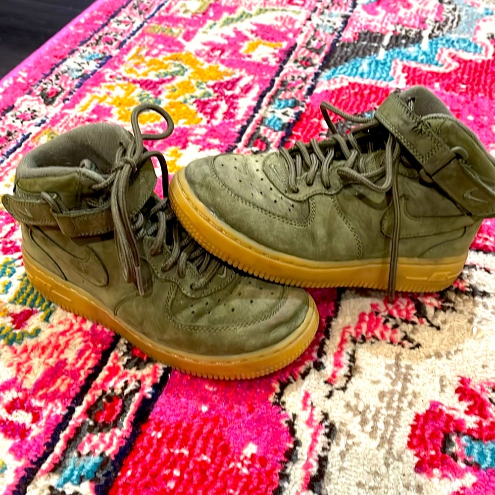 Green suede Nike Air Force Ones size 1.5